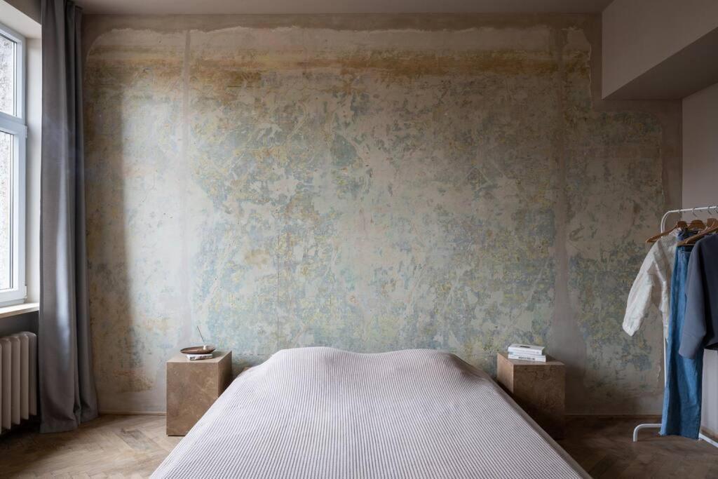 Authentic 1 Bd Old Town Apartment By Hostlovers Каунас Экстерьер фото